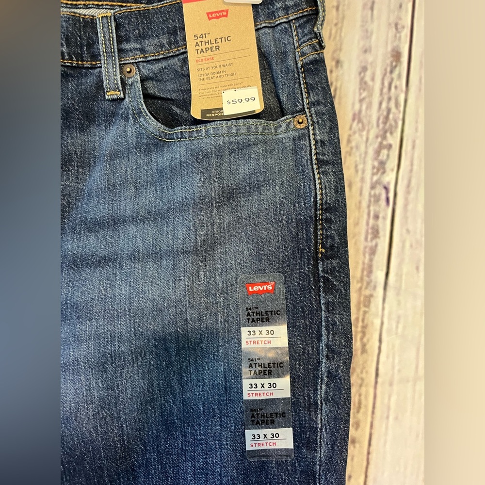 Mens Levi Jeans - Picture 2 of 3
